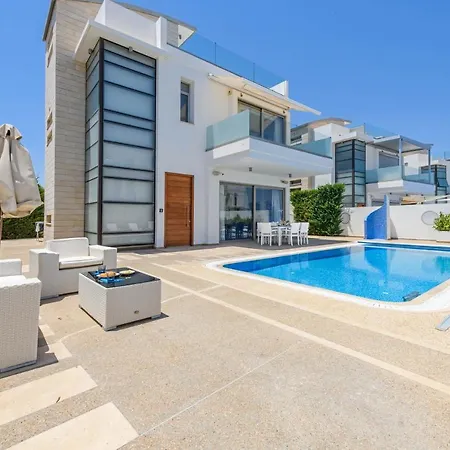 Mare Lombardi Villa Protaras